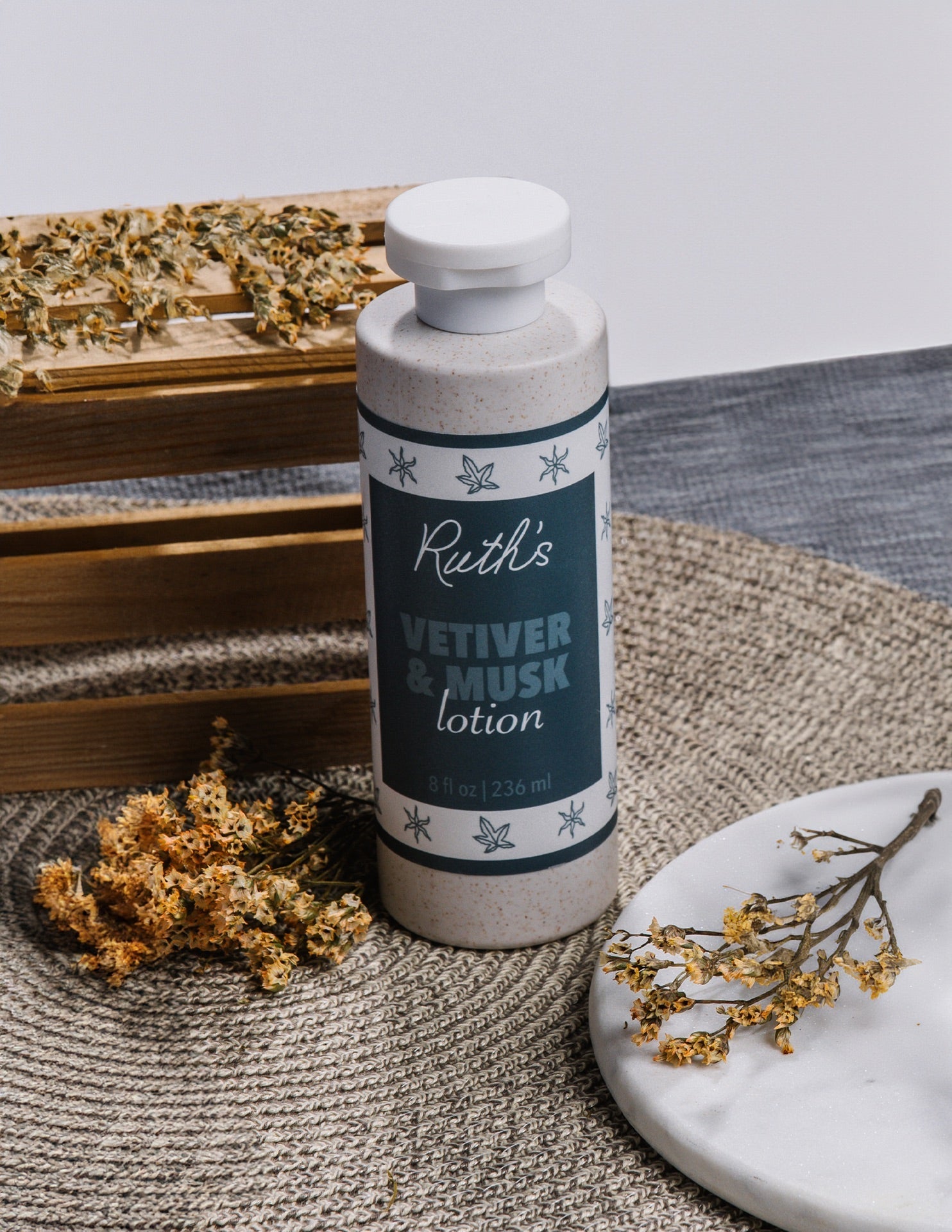 Vetiver & Musk Lotion Lifestyle Photo