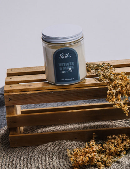 Vetiver &amp; Musk Candle Lifestyle Photo